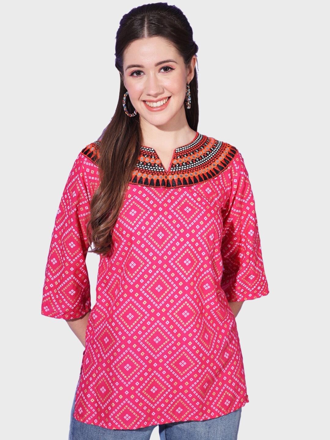 

BUY NEW TREND Bandhani Printed Mirror Work Notched Neck Kurti, Pink