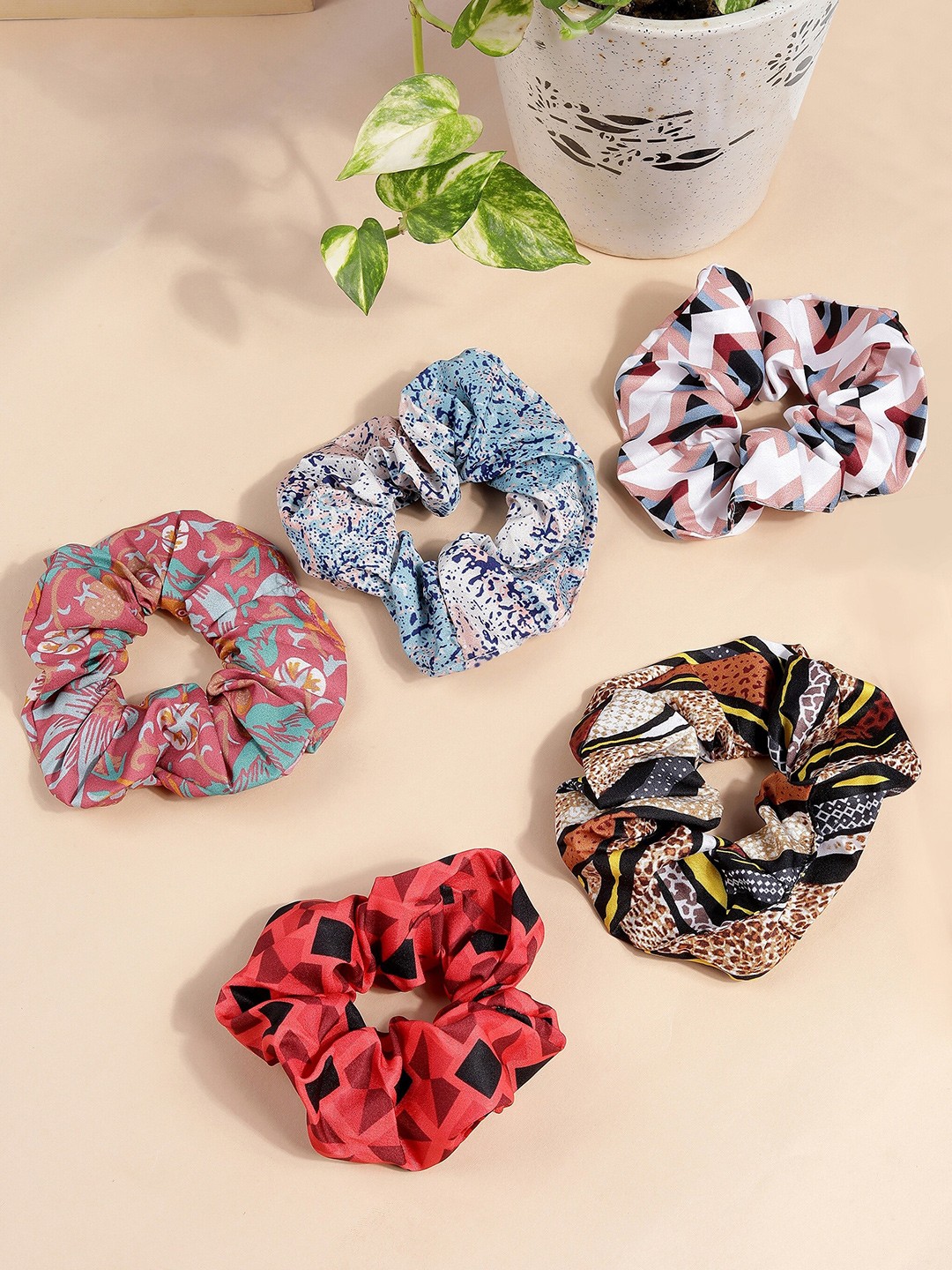 

Aditi Wasan Women Set Of 5 Printed Fabric Ponytail Holders, Peach