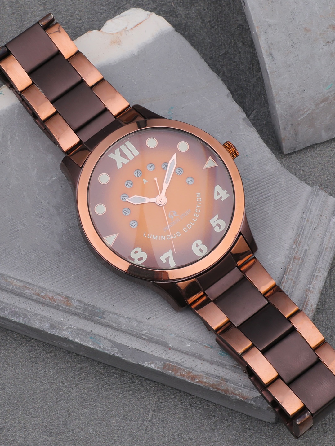 

SWADESI STUFF Men Embellished Dial & Stainless Steel Straps Analogue Watch SF0507 9, Brown