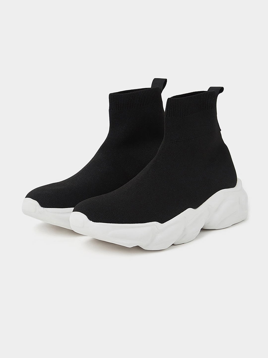 

Styli Men Mid-Top Textile Contrast Sole Slip-On Sneakers, Black