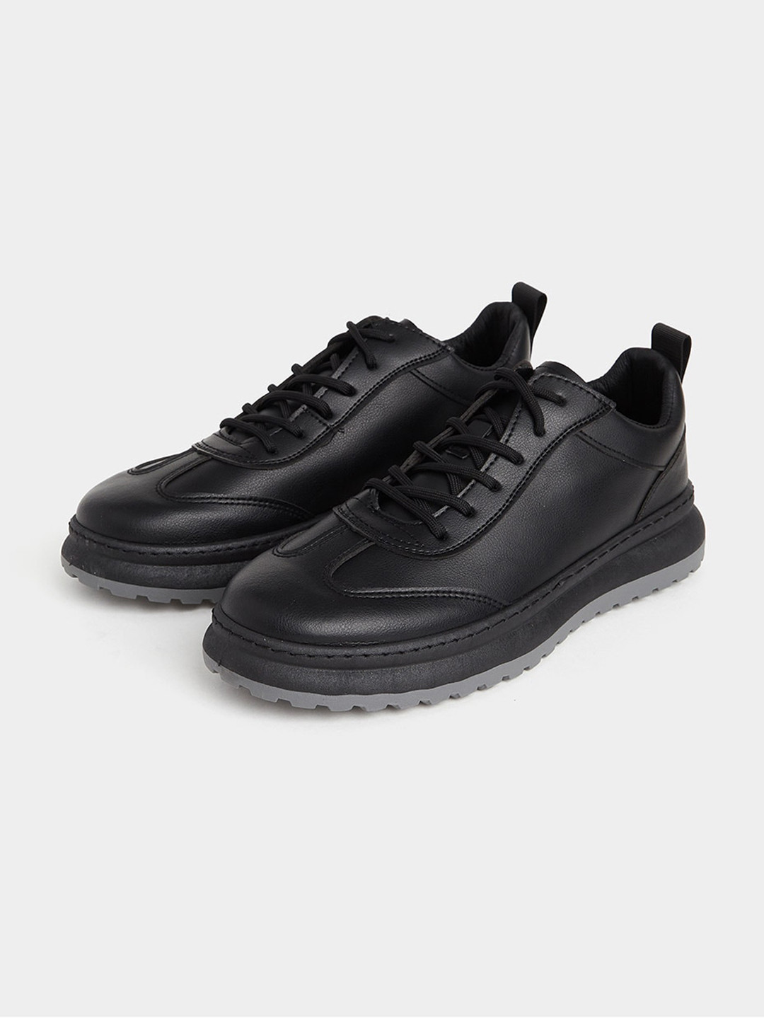 

Styli Men Lace-Ups Basics Sneakers, Black