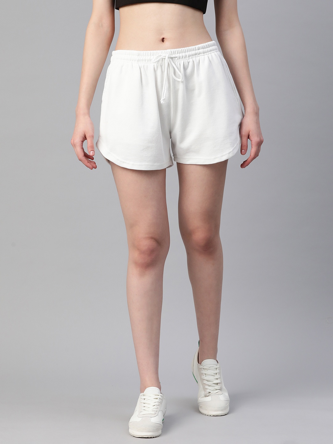 

Laabha Outdoor Hot Pants Shorts, Off white