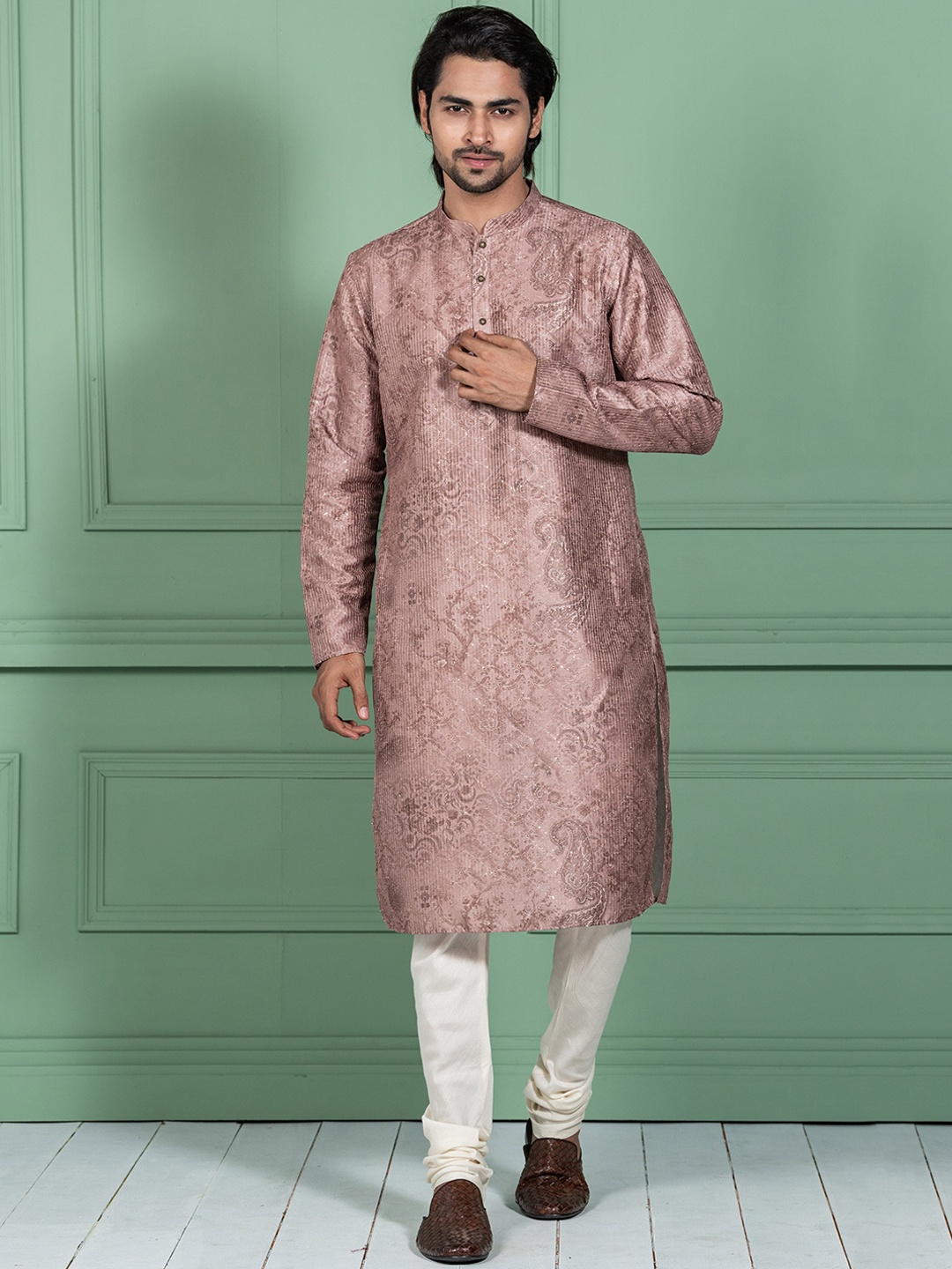 

KISAH Floral Printed Mandarin Collar Thread Work Straight Kurta, Mauve