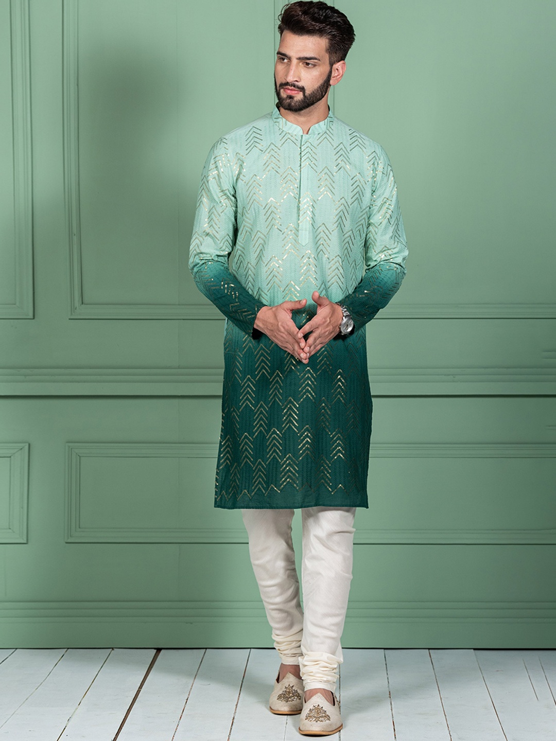 

KISAH Men Ombre Regular Fit Sequinned Kurta, Sea green