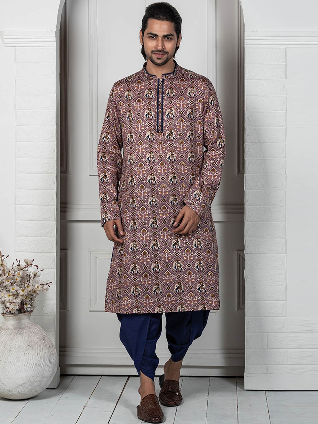 

KISAH Ethnic Motifs Printed Mandarin Collar Kurta, Mauve