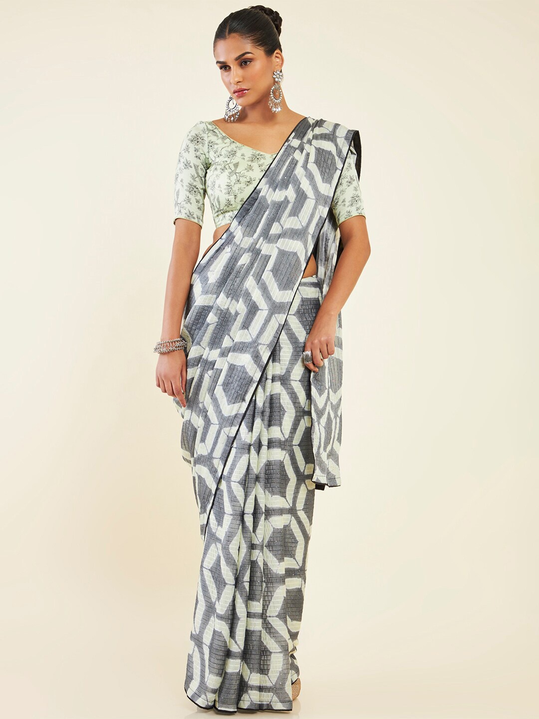 

Soch Geometric Printed Sequinned Pure Chiffon Saree, Grey