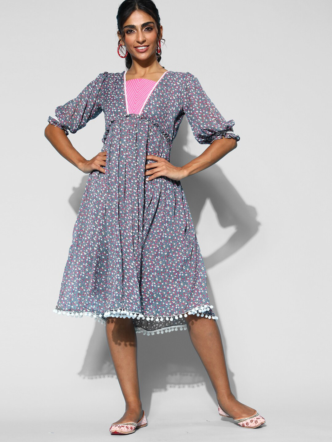 

Kvsfab Floral Printed Georgette Puff Sleeves Midi Empire Dress, Blue