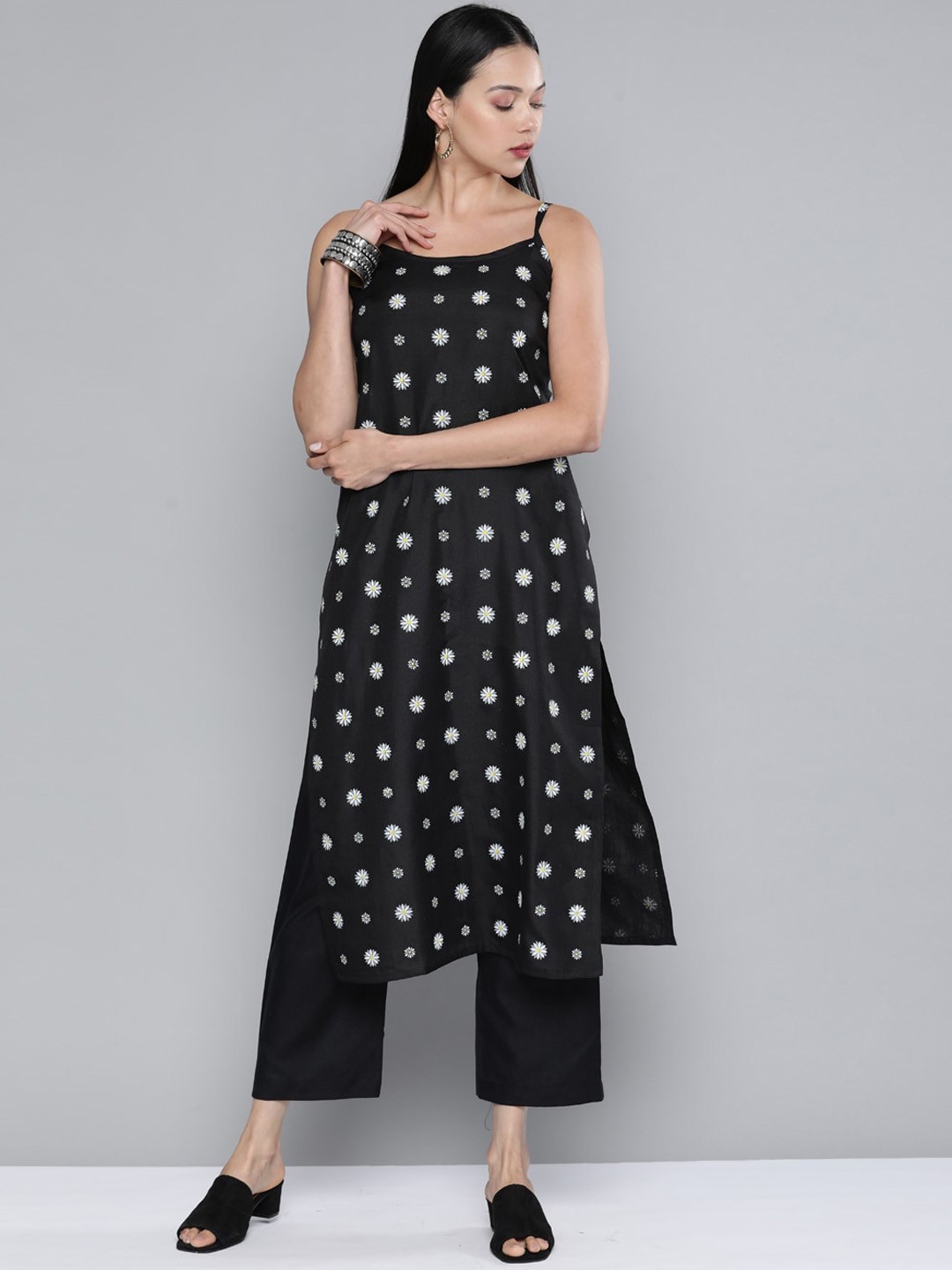 

Kvsfab Floral Printed Shoulder Straps Kurta With Palazzos, Black