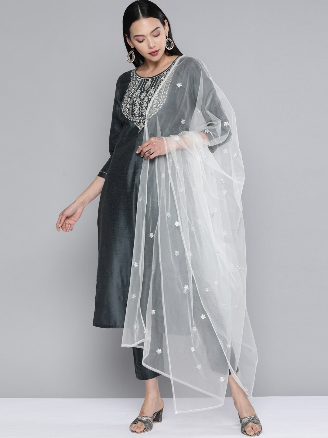 

Kvsfab Floral Embroidered Sequinned Kurta With Trousers & Dupatta, Grey