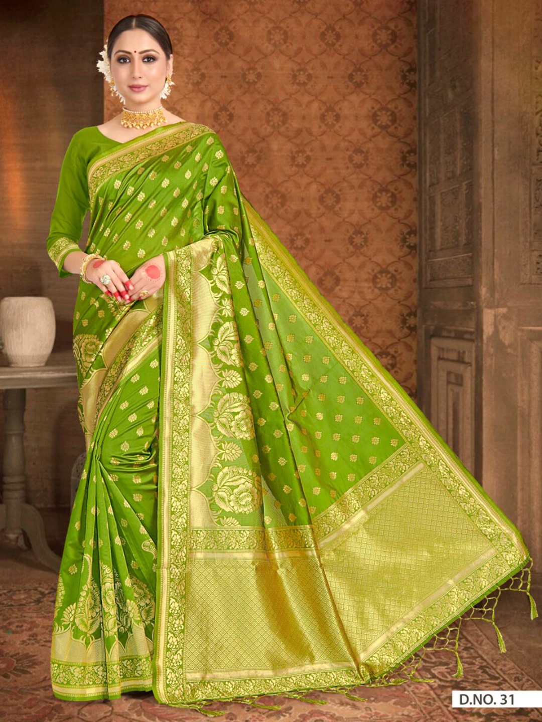 

Vardha Ethnic Motifs Woven Design Zari Banarasi Saree, Green