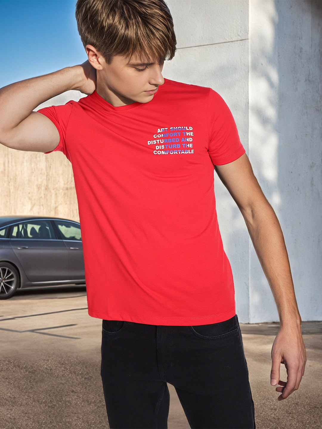 

Flying Machine Round Neck T-shirt, Red