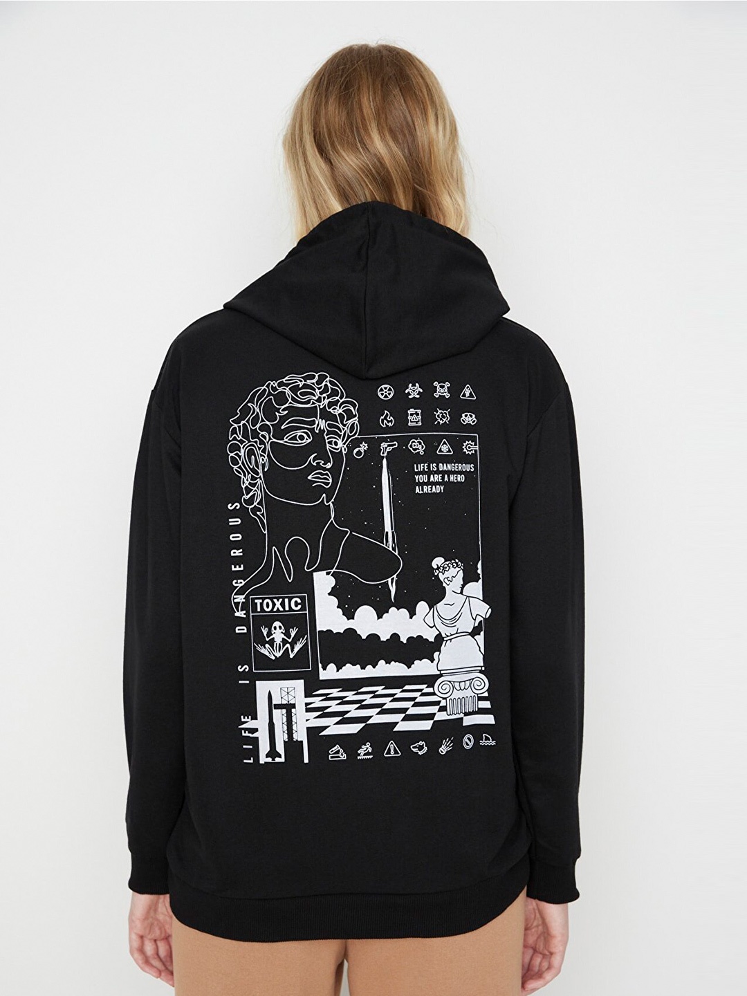 

Trendyol Printed Hooded Cotton Sweatshirt, Na