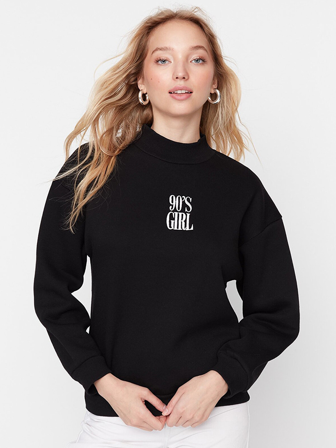 

Trendyol Round Neck Long Sleeves Cotton Sweatshirt, Black