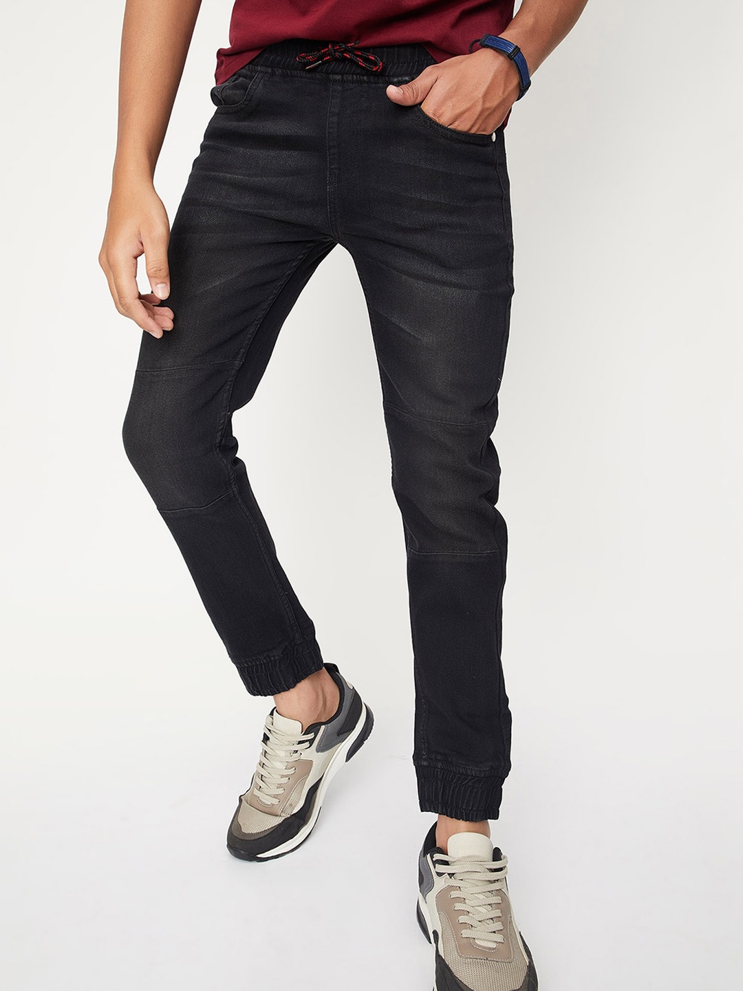 

max Boys Regular Fit Mid-Rise Jeans, Black