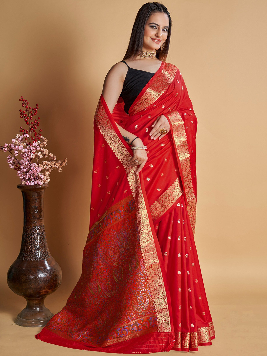 

Mitera Paisley Woven Design Zari Banarasi Saree, Red