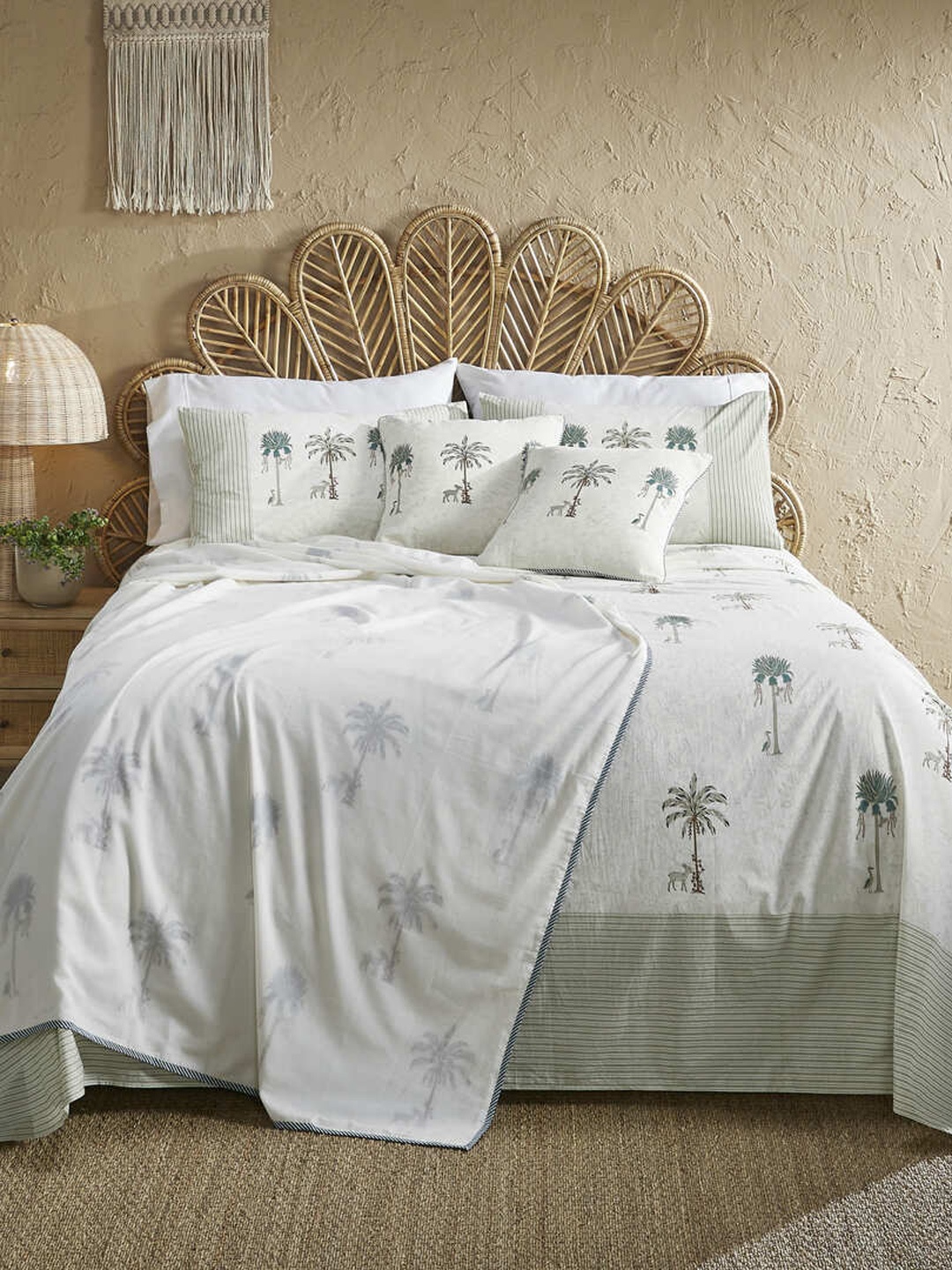

HOUMN White & Grey Ethnic Motifs Mild Winter 210 GSM Cotton Single Bed Dohar