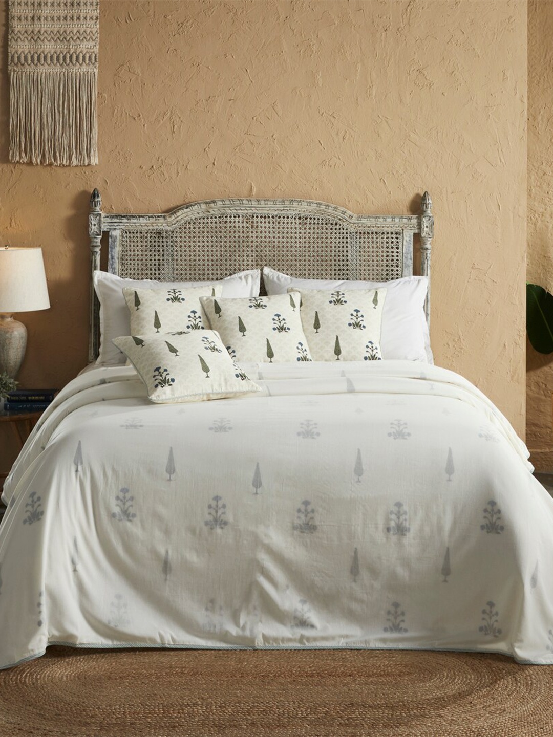 

HOUMN Cream-Coloured & Grey Mild Winter 210 GSM Cotton Double Bed Dohar