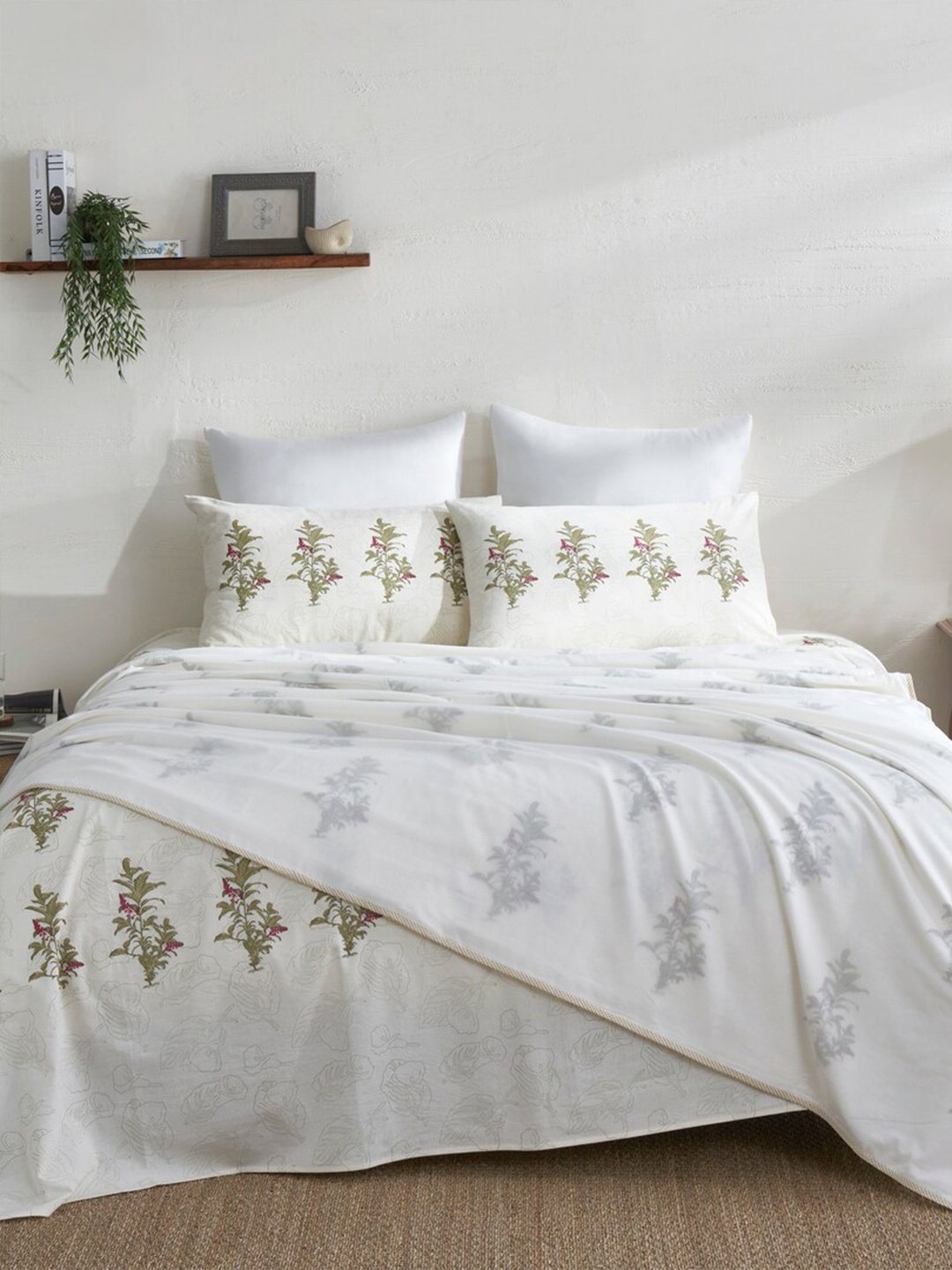 

HOUMN Cream-Coloured & Green Floral Mild Winter 210 GSM Cotton Double Bed Dohar