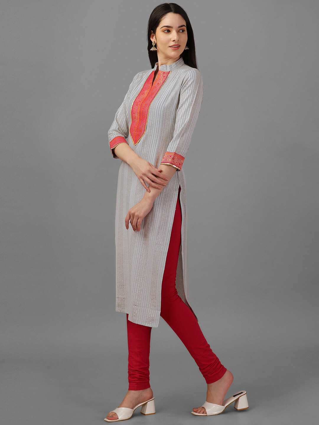 

GORGONE Yoke Design Band Collar Thread Work Dobby Pure Cotton Kurta, Grey