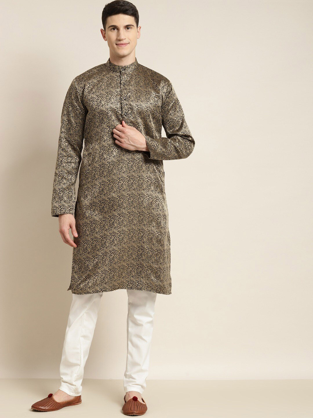 

SOJANYA Floral Woven Design Jacquard Kurta With Churidar, Black