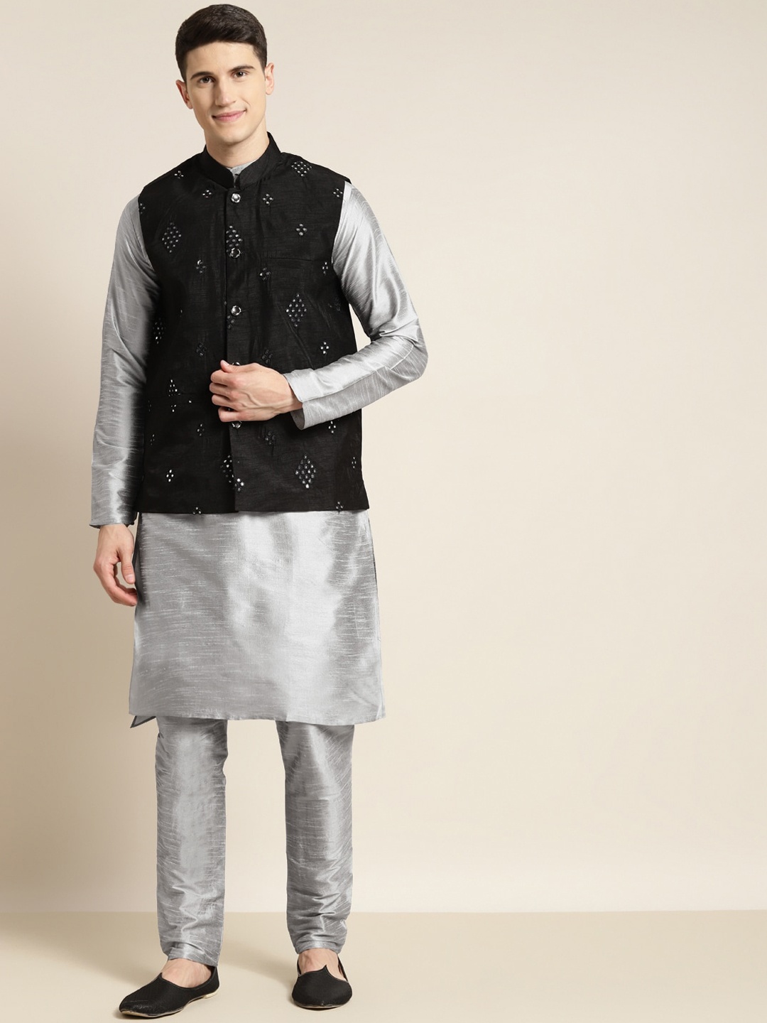 

SOJANYA Mandarin Collar Regular Kurta With Pyjamas & Nehru Jacket, Grey