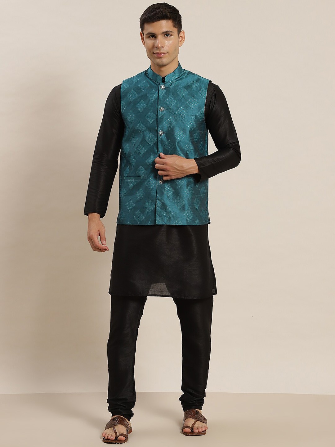 

SOJANYA Mandarin Collar Silk Blend Regular Kurta With Churidar & Nehru jacket, Black