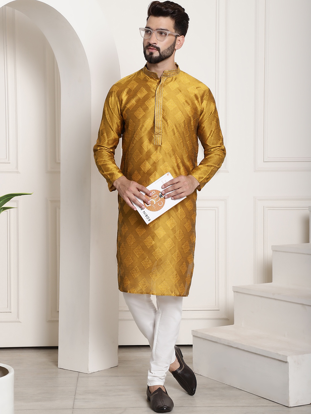 

SOJANYA Geometric Woven Design Jacquard Silk Kurta With Churidar, Mustard