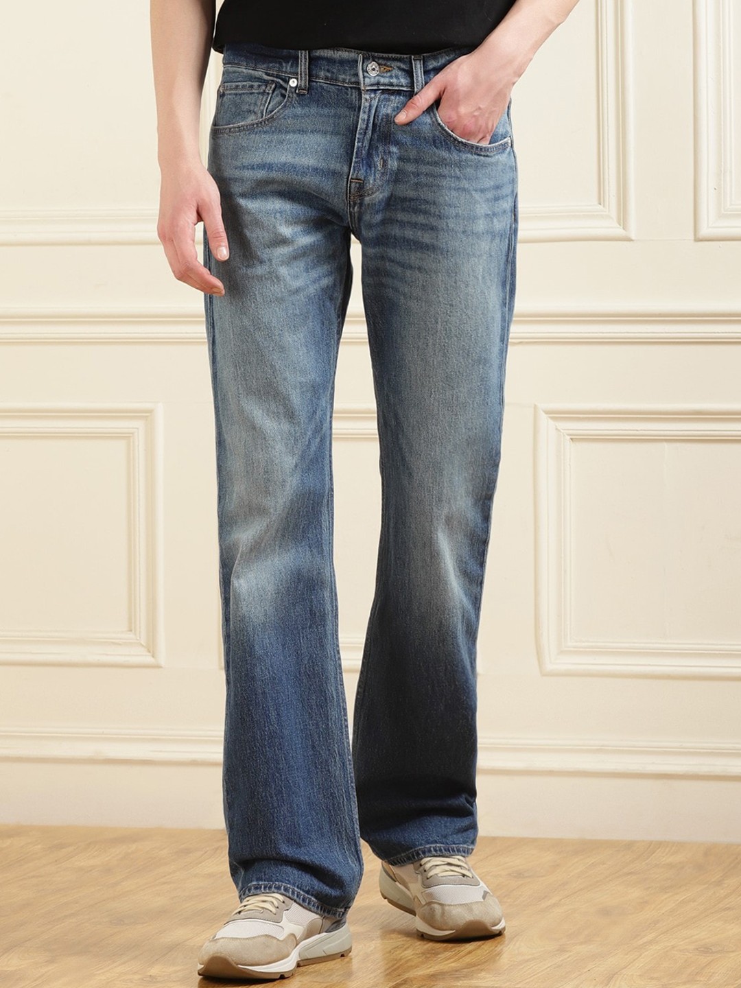 

7 For All Mankind Men Bootcut Light Fade Stretchable Jeans, Blue