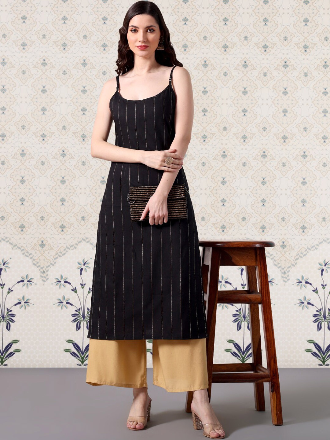 

Ode by House of Pataudi Jari Lining Pattern Kurta, Black