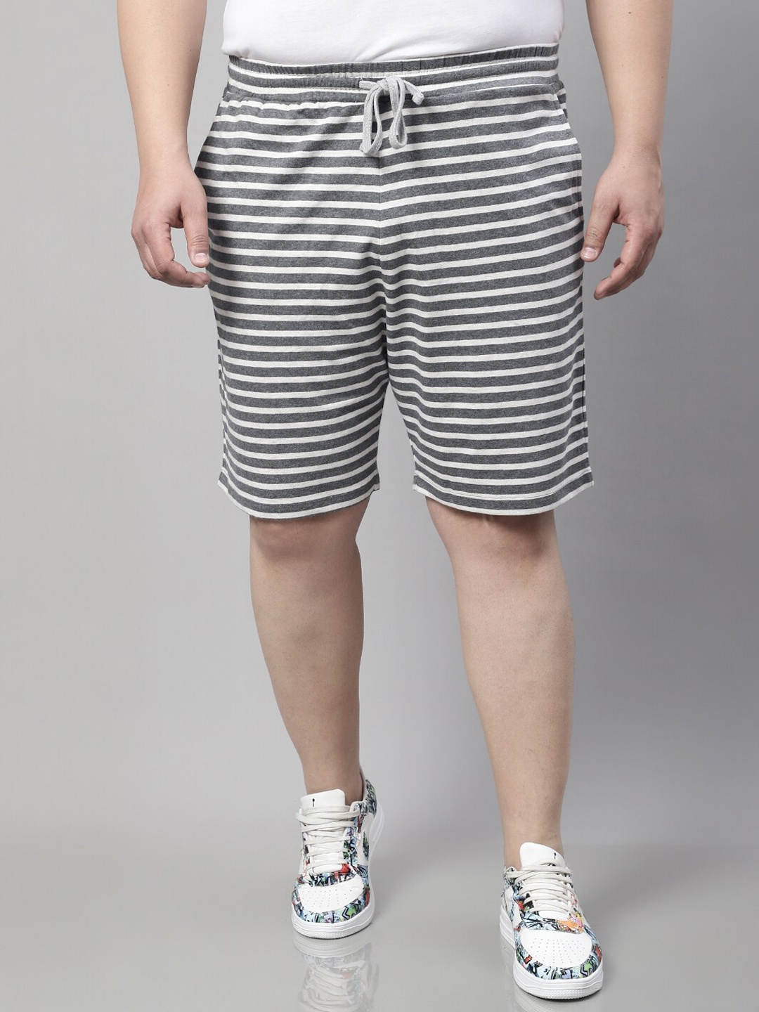 

Rute Plus Size Men Striped Cotton Shorts, Grey
