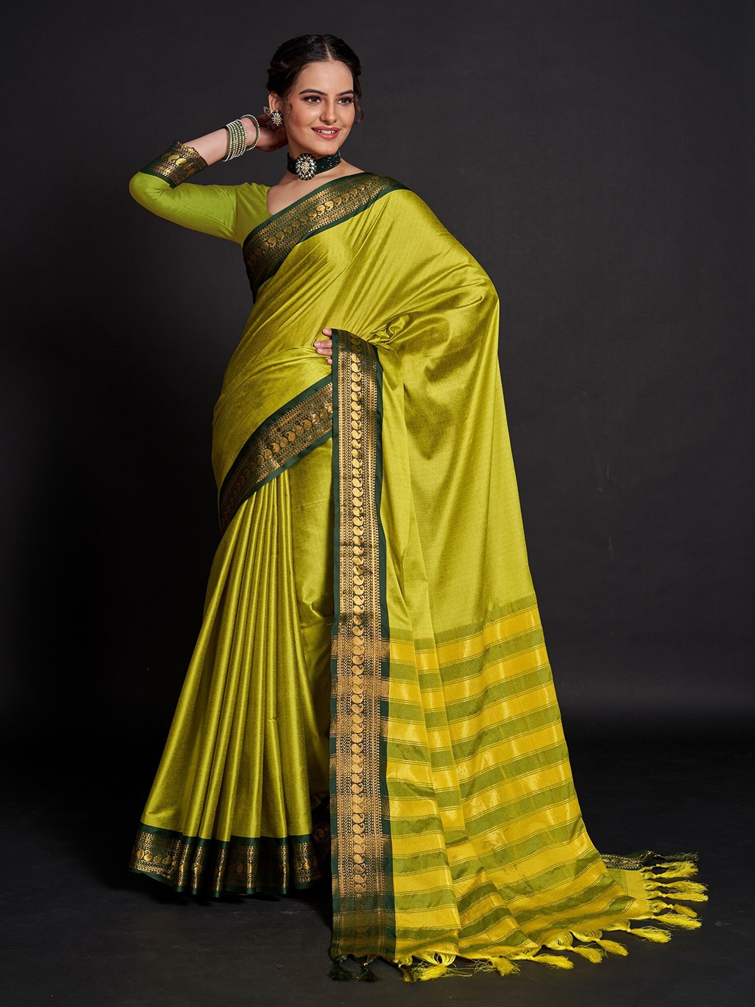 

Mitera Zari Silk Cotton Banarasi Saree, Olive