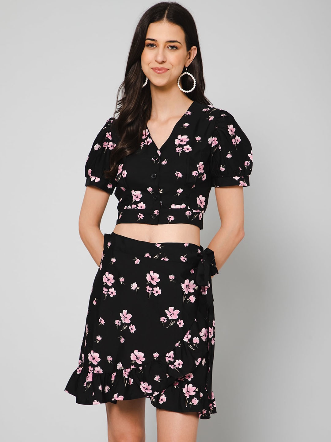 

PURYS Floral Printed Top With Wrap Skirt, Black