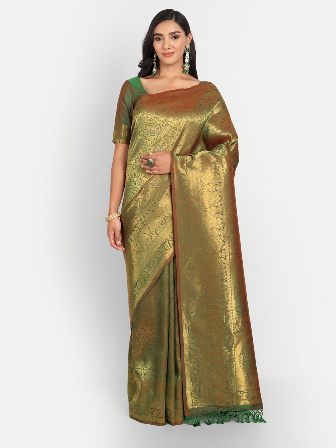

Vardha Paisley Woven Design Zari Kanjeevaram Saree, Green