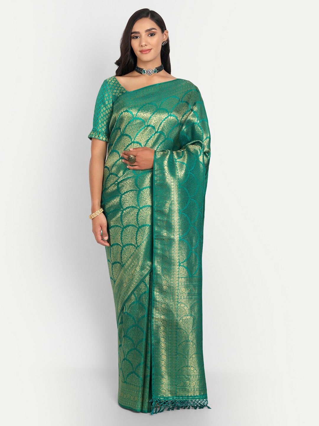 

Vardha Ethnic Motif Woven Design Zari Kanjeevaram Saree, Green