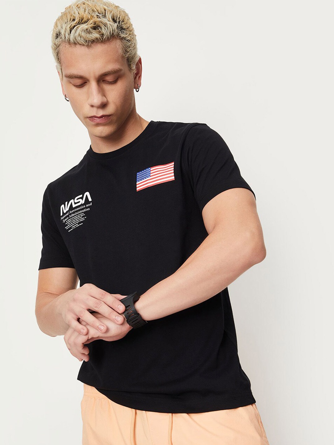 

max Typography Printed Round Neck Pure Cotton T-shirt, Black