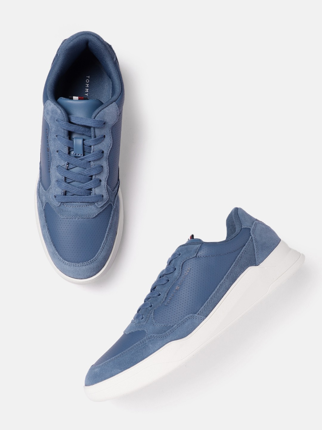 

Tommy Hilfiger Men Leather Everyday Sneakers, Blue