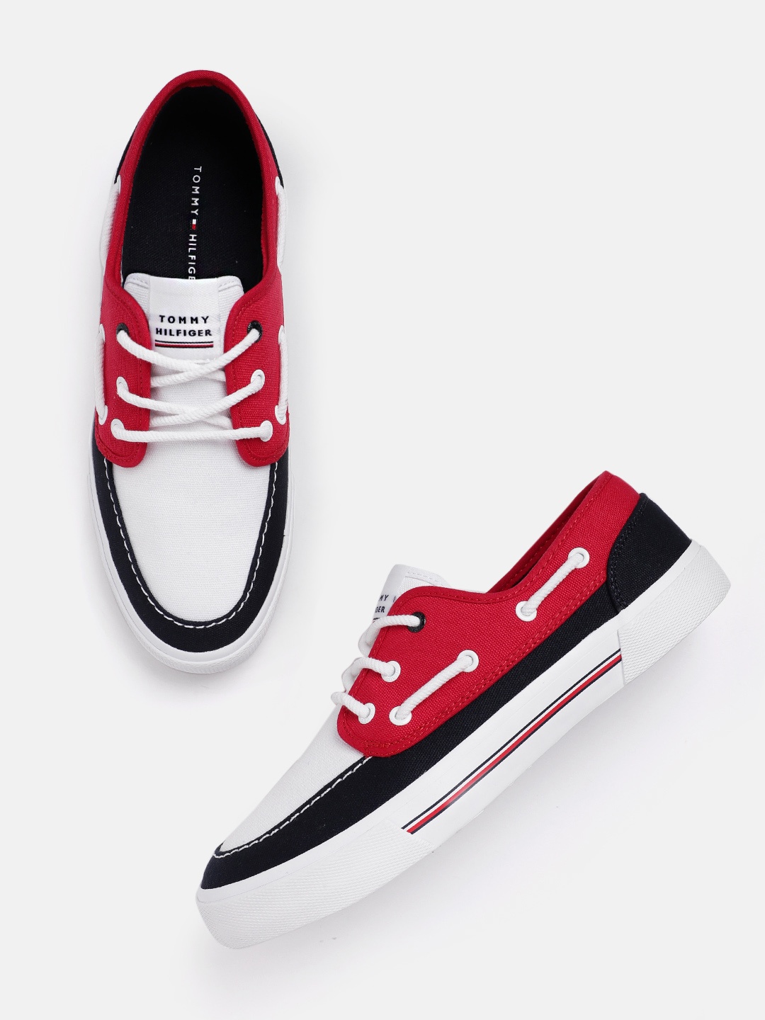 

Tommy Hilfiger Men Colourblocked Sneakers, White