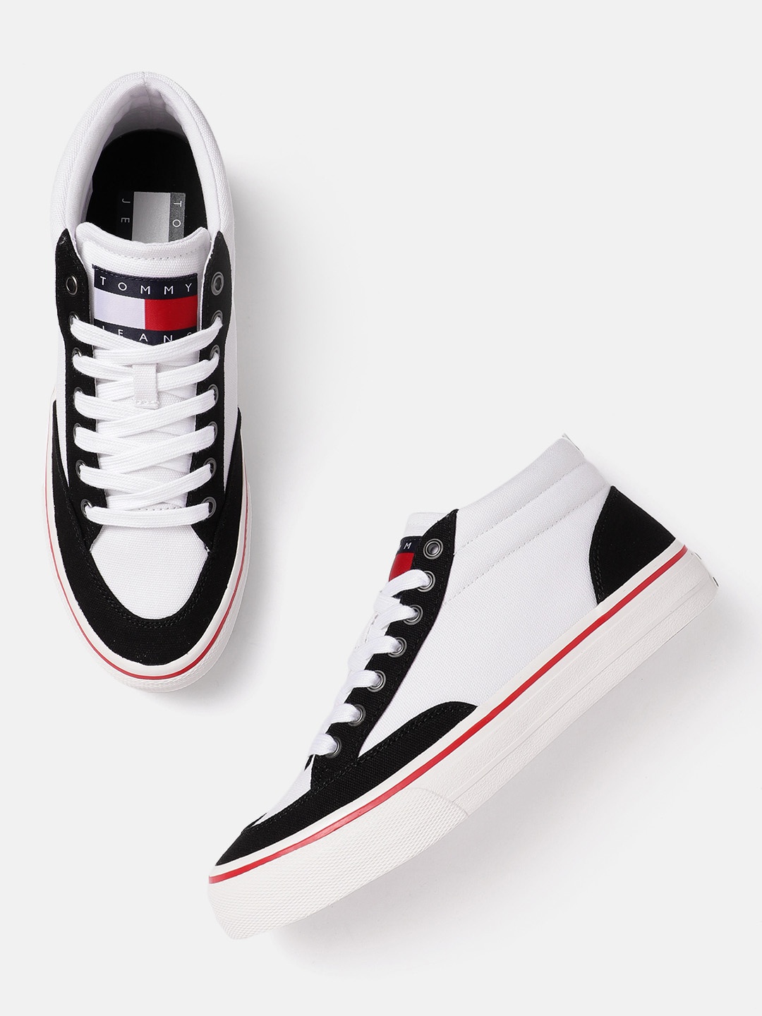 

Tommy Hilfiger Men Colourblocked Canvas Sneakers, White