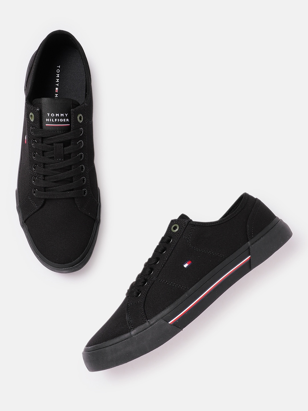 

Tommy Hilfiger Men Everyday Canvas Sneakers, Black