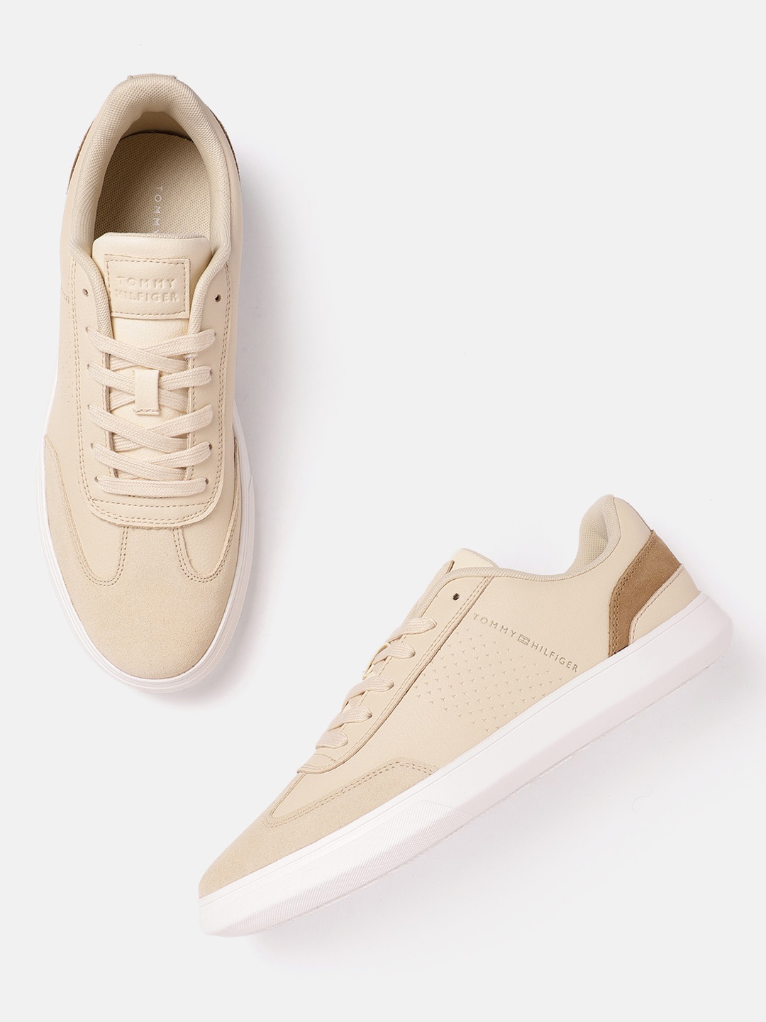 

Tommy Hilfiger Men Everyday Sneakers, Beige