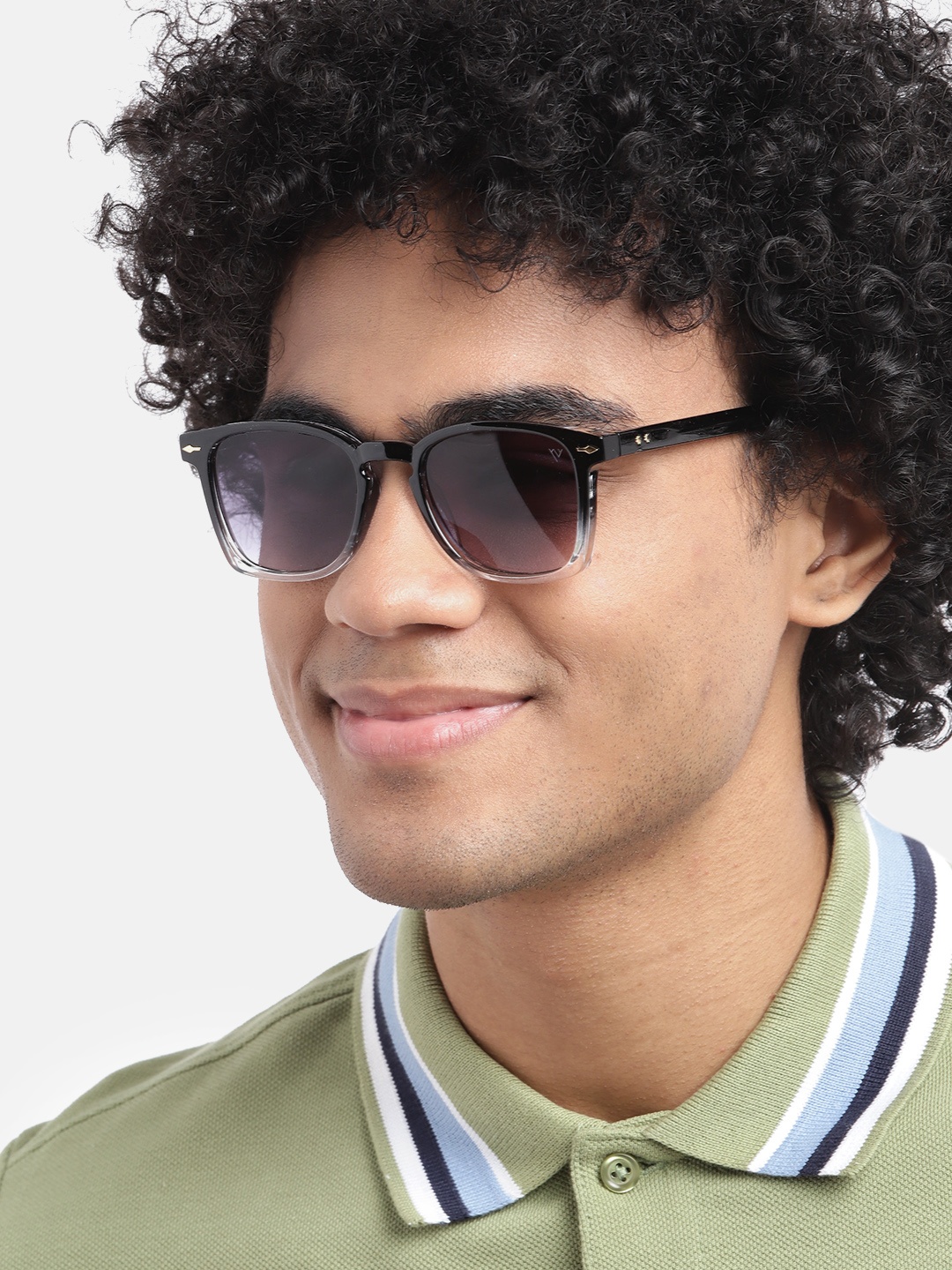 

Voyage Oval Sunglasses with UV Protected Lens 65026MG3827ZZZ, Grey