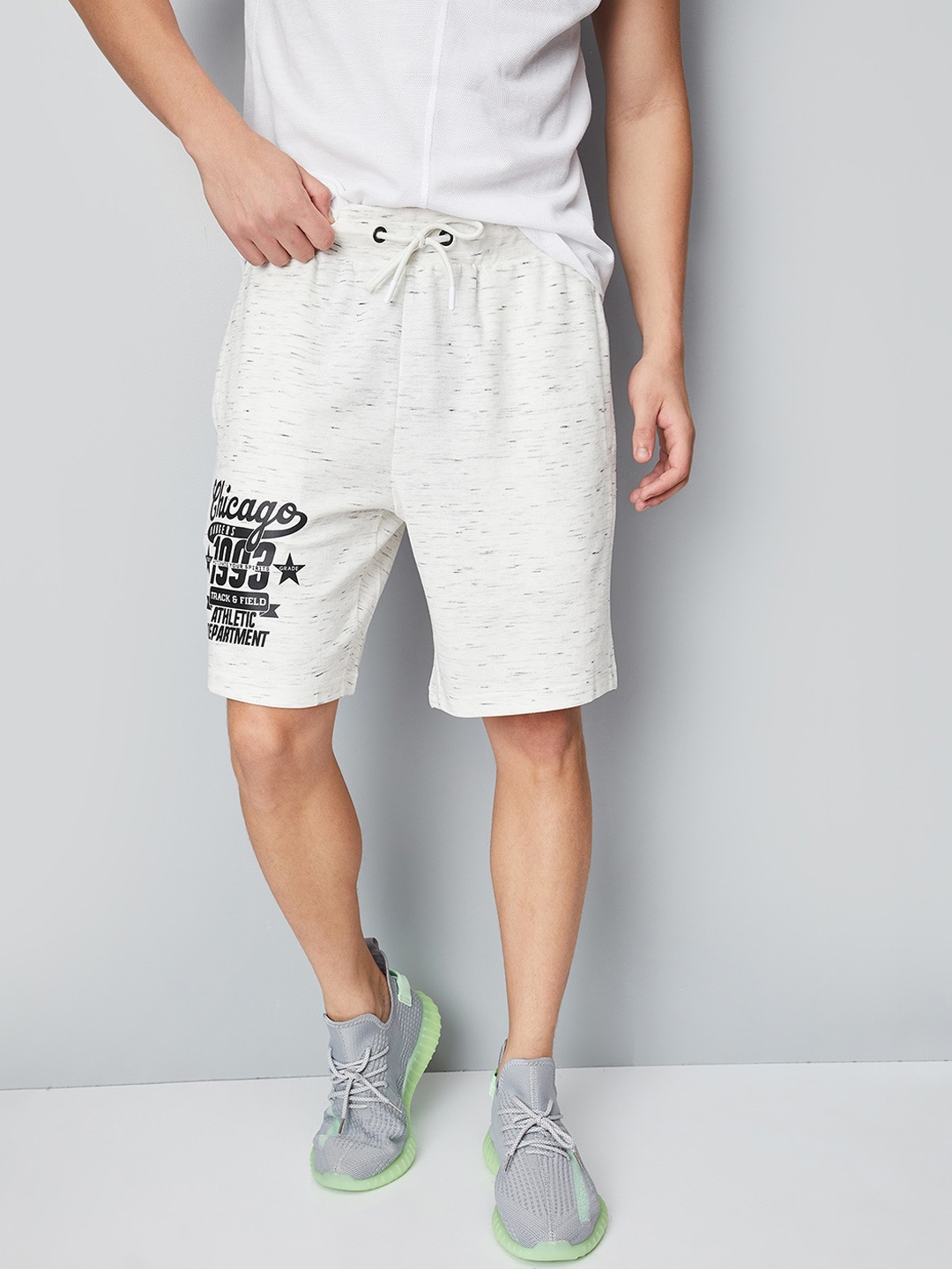 

max Men Printed Mid-Rise Shorts, White