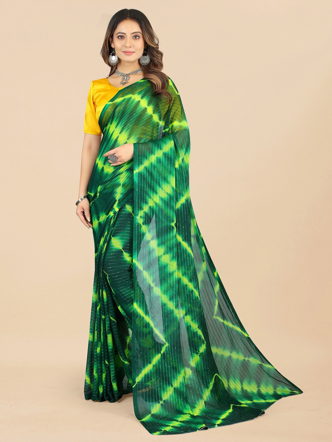 

APNISHA Tie and Dye Sequinned Pure Chiffon Saree, Green