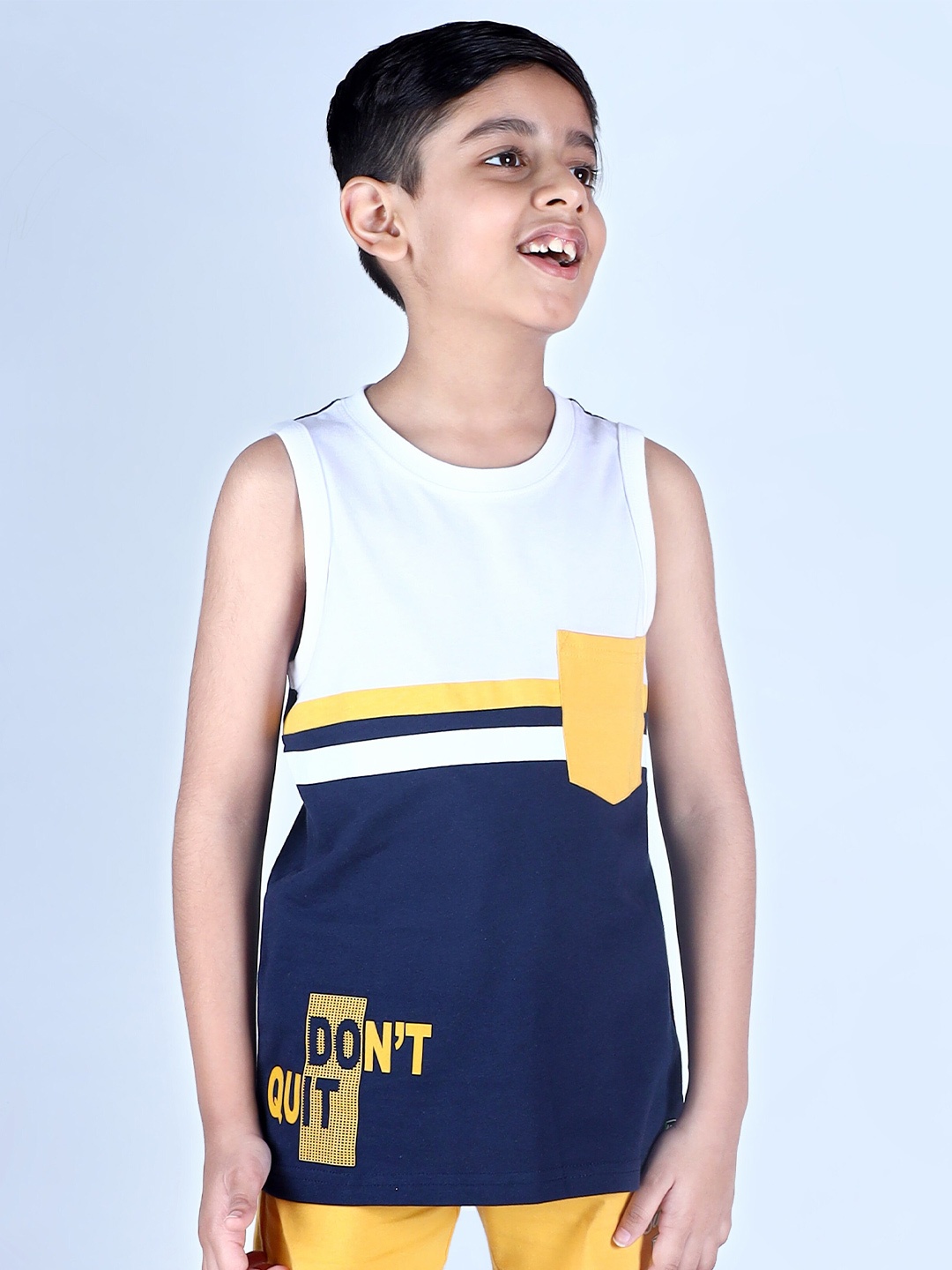 

3PIN Boys Colourblocked Round Neck Cotton T-shirt, White