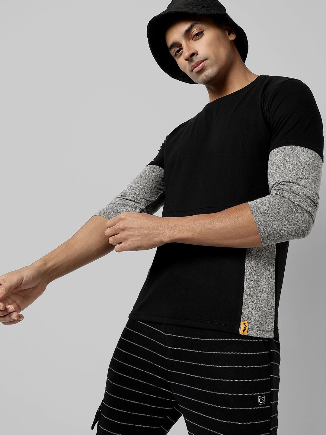 

Campus Sutra Colourblocked Long Sleeve Cotton T-shirt, Black