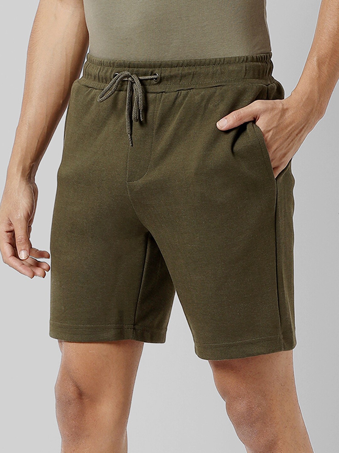 

Campus Sutra Men Cotton Mid-Rise Outdoor Sports Shorts, Green