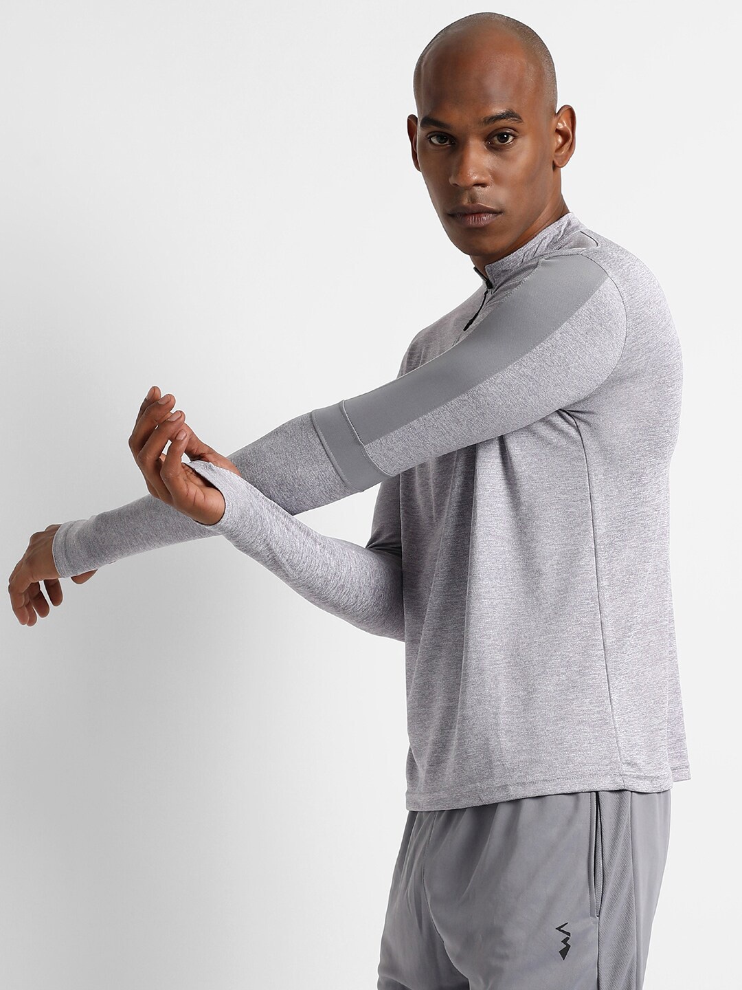 

Campus Sutra Long Sleeve Henley Neck Activewear T-shirt, Grey