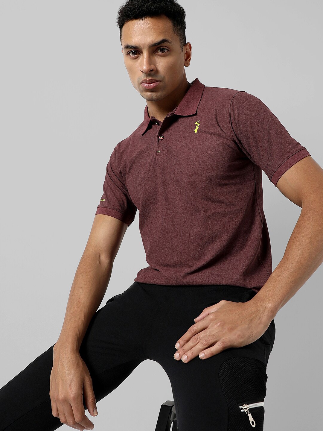 

Campus Sutra Short Sleeve Polo Collar Activewear T-shirt, Maroon