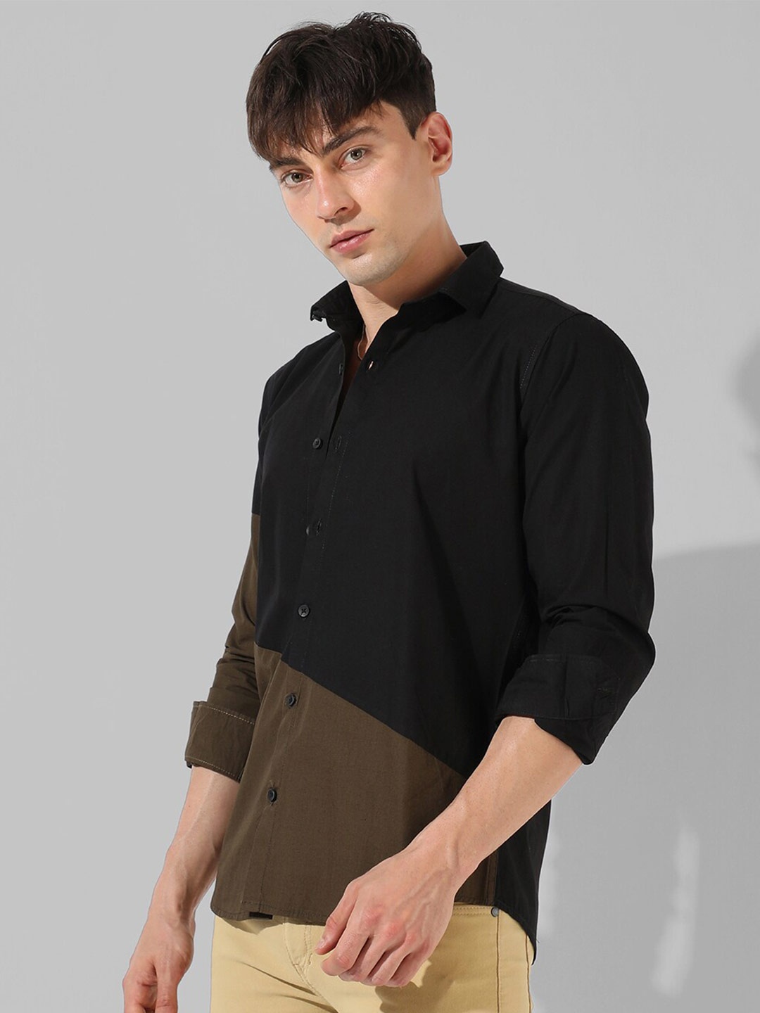 

Campus Sutra Classic Colourblocked Cotton Casual Shirt, Black