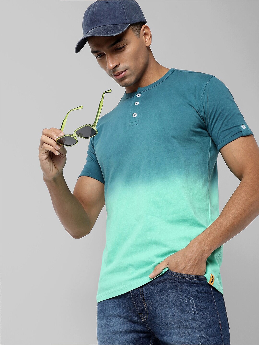 

Campus Sutra Tie & Dye Henley Neck Cotton T-shirt, Green
